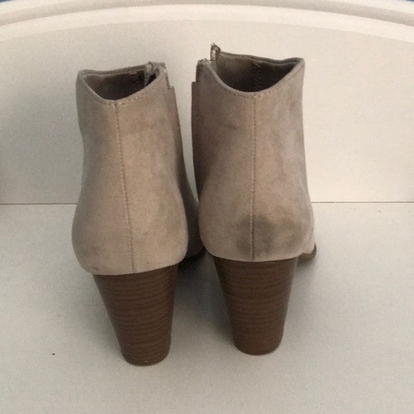 Tan Booties (Only worn once) - Picture 3 of 4